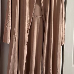 Goumi Elegant Sandstone Women's Robe